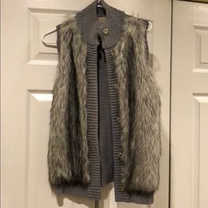 Michael Korda XS faux fur vest